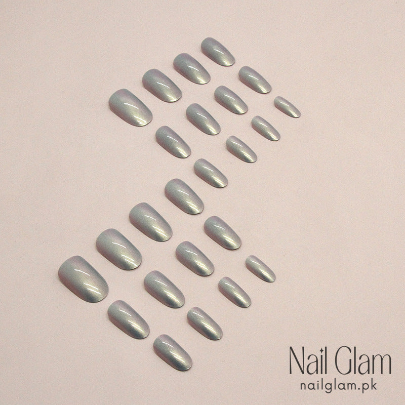 Iridescent Chrome (24Pcs) - Nail Kit Included
