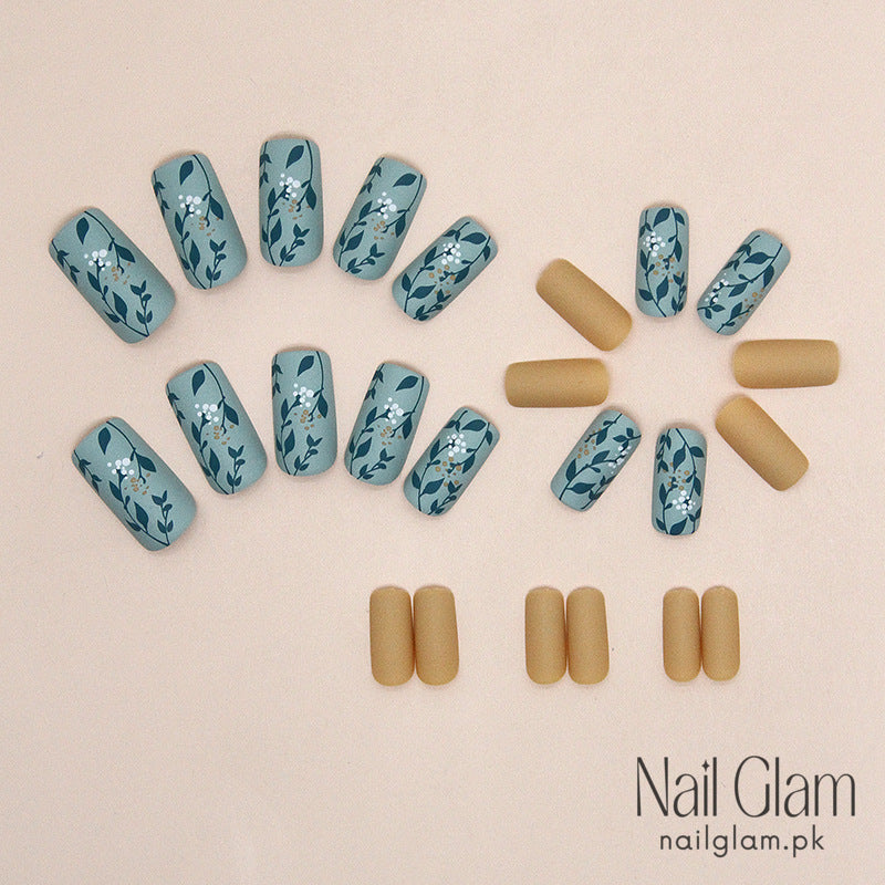 Artistic Vibe (24Pcs) - Nail Kit Included