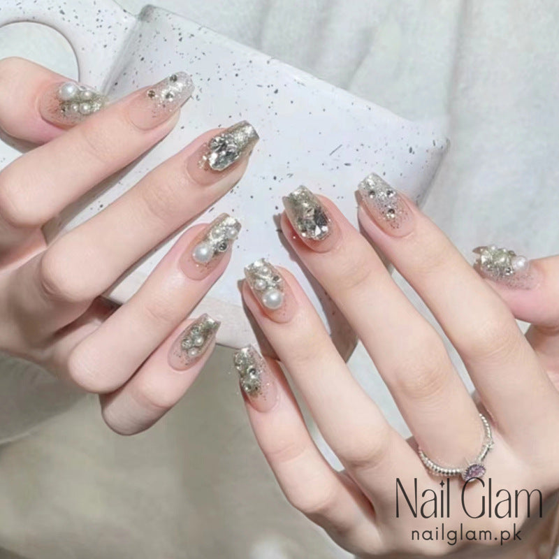 Glamorous 3D Pearls (24Pcs) - Nail Kit Included