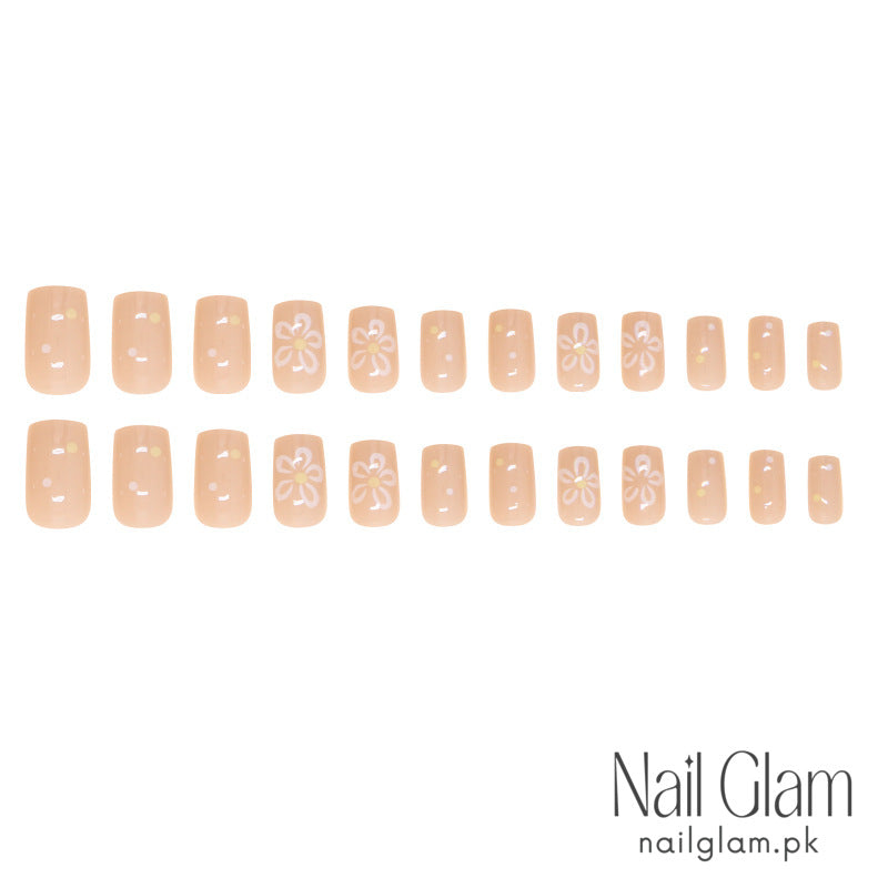Nail Glam 80 - White Daisies (24Pcs) - Nail Kit Included