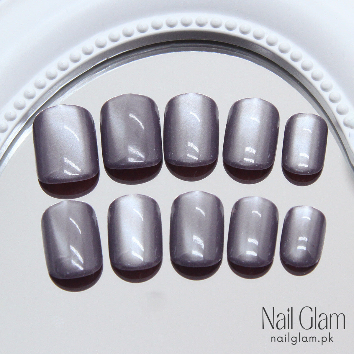 Nail Glam 104 - Cool Gray Cat’s Eye Press-On Nails (24Pcs) - Nail Kit Included