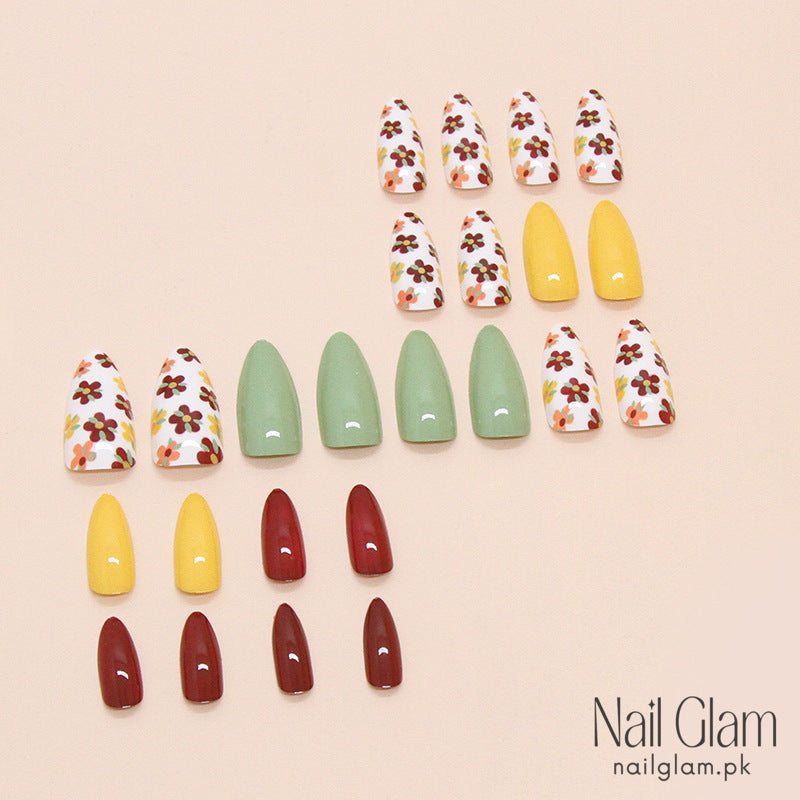 Floral Patterns Press-On Nails (24Pcs) - Nail Kit Included