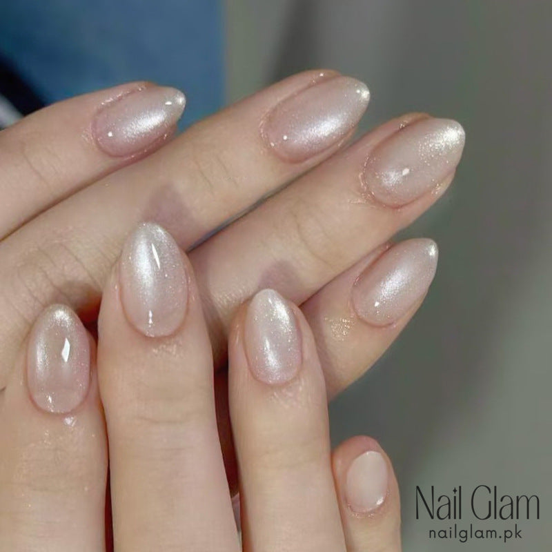 Soft Shimmering Glow (24Pcs) - Nail Kit Included