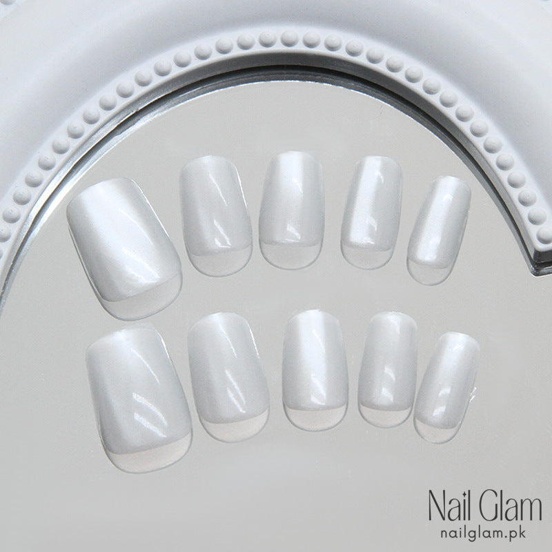 Misty White Cat's Eye (24Pcs) - Nail Kit Included