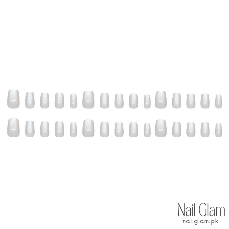 Misty White Cat's Eye (24Pcs) - Nail Kit Included