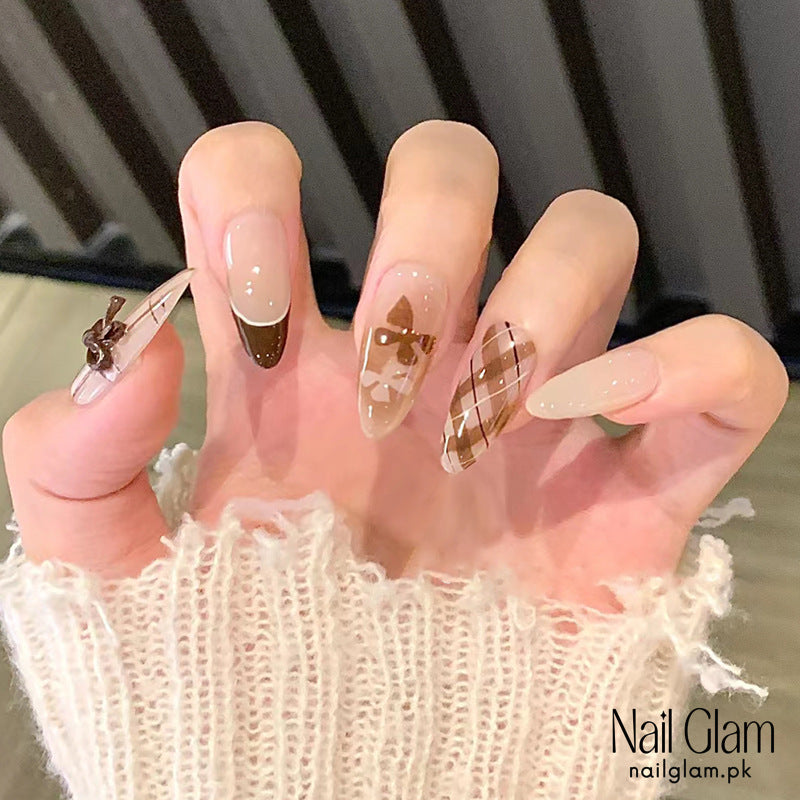 Autumn Plaid Elegance (24Pcs) - Nail Kit Included