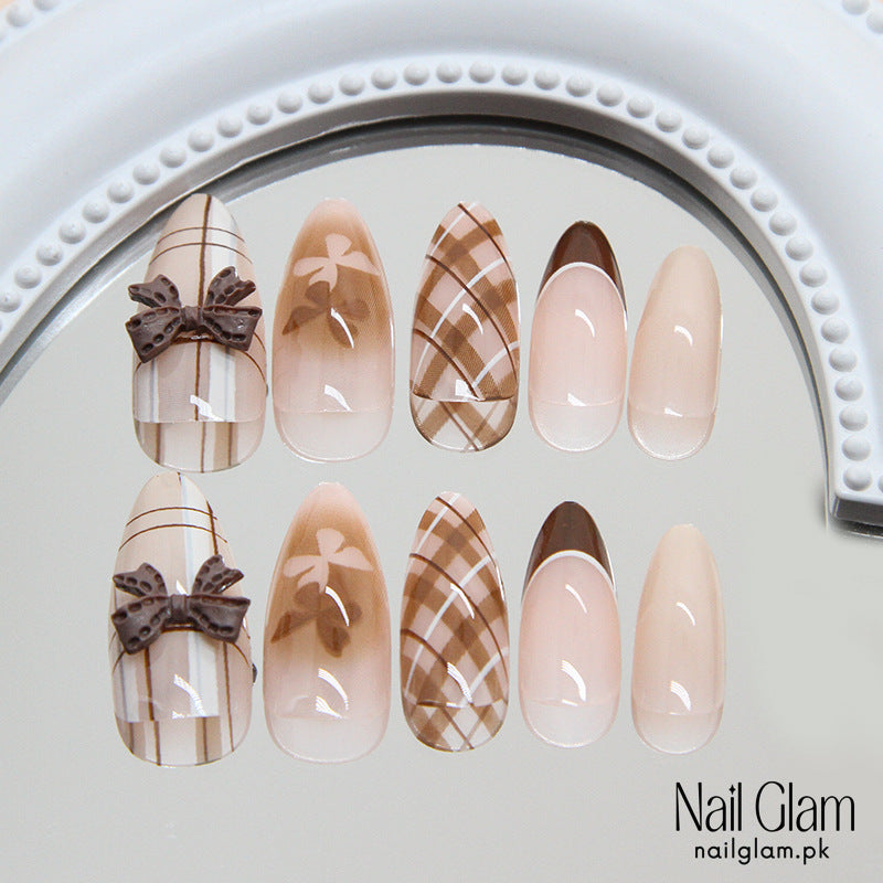 Autumn Plaid Elegance (24Pcs) - Nail Kit Included