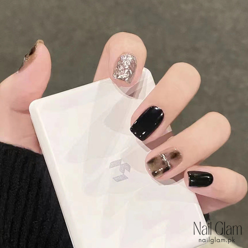 Mystique Monochrome (24Pcs) - Nail Kit Included