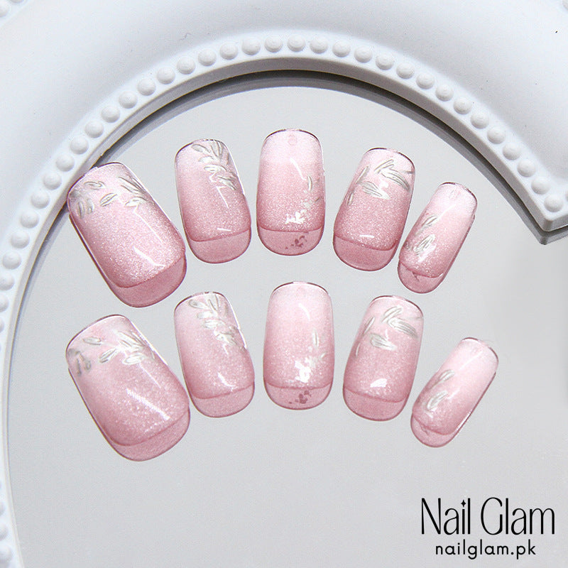 Whispering Petals (30Pcs) - Nail Kit Included