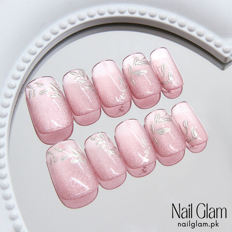 Whispering Petals (30Pcs) - Nail Kit Included