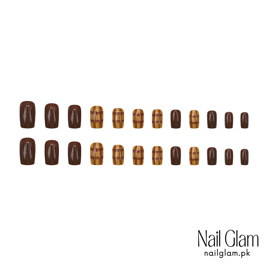 Press-On Nails with a Cozy Design (24Pcs) - Application Kit Included