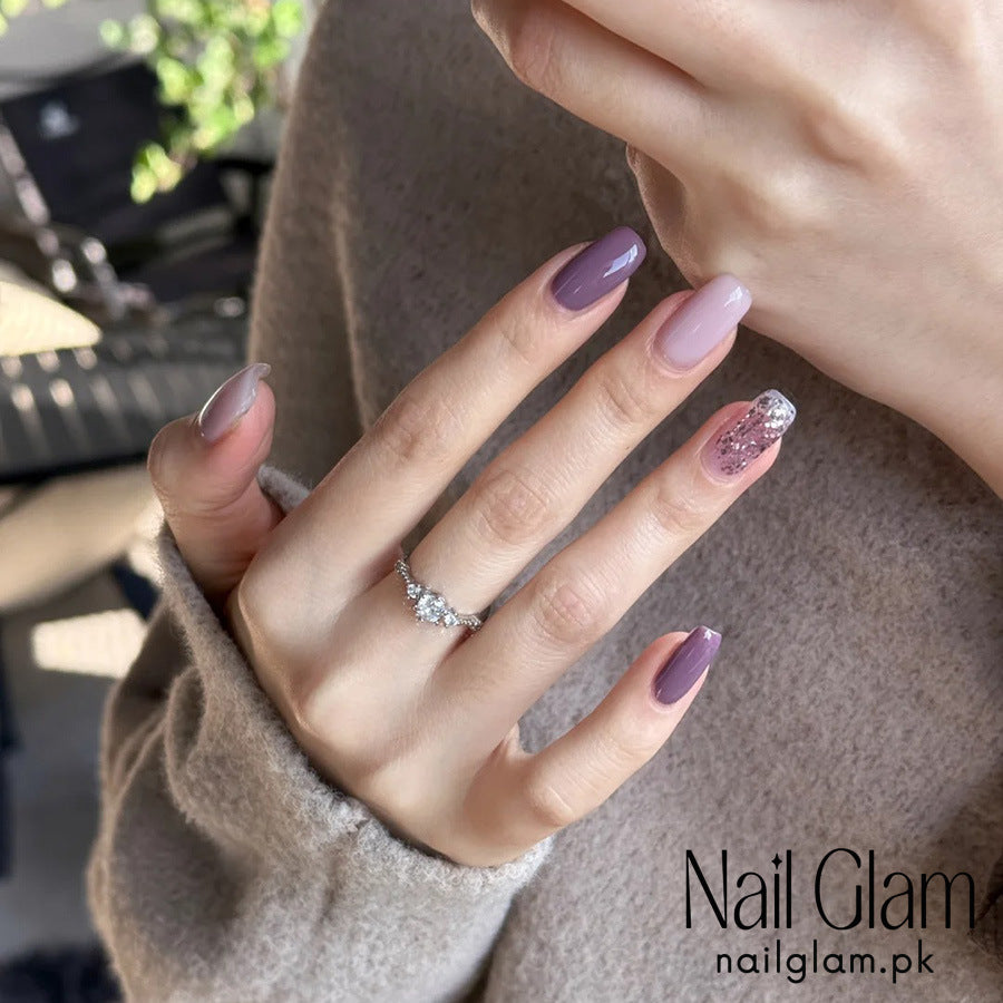 Press-On Nails with a Whimsical Touch (24Pcs) - Application Kit Included