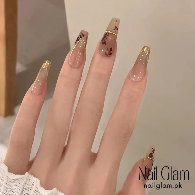 Press-On Nails with a Golden Touch (24Pcs) - Application Kit Included