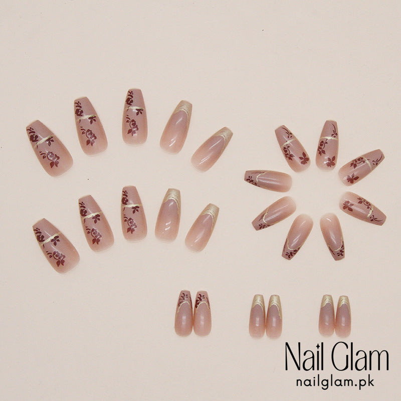 Press-On Nails with a Golden Touch (24Pcs) - Application Kit Included