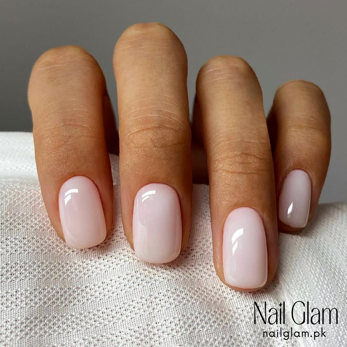 Nail Glam 479 - Nude Perfection (24Pcs) - Application Kit Included