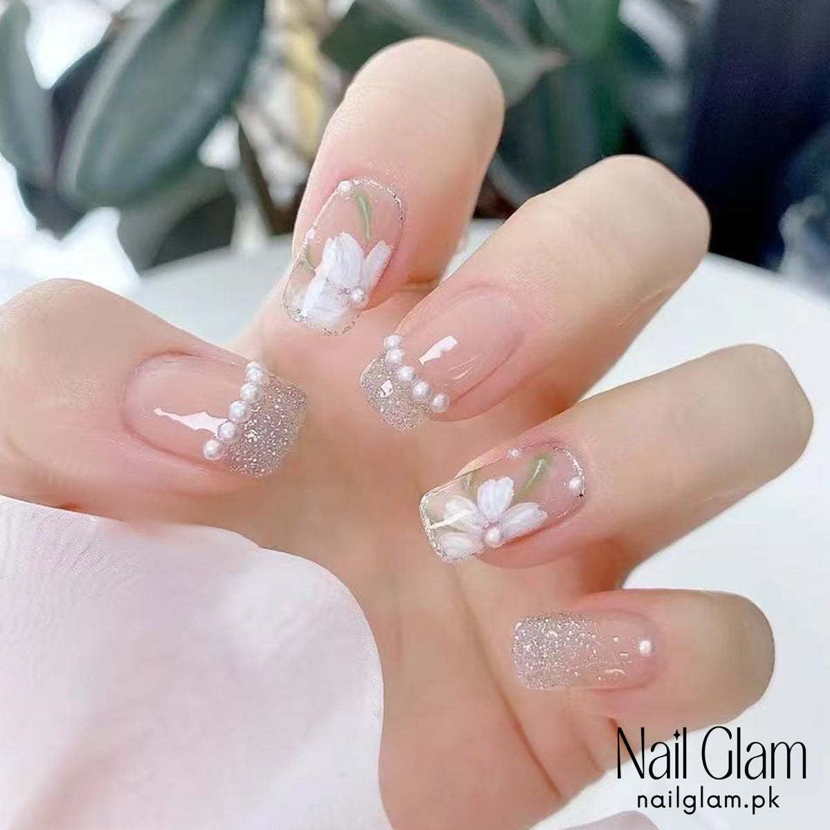 Nail Glam 517 - Sparkling Floral Delights (24Pcs) - Application Kit Included
