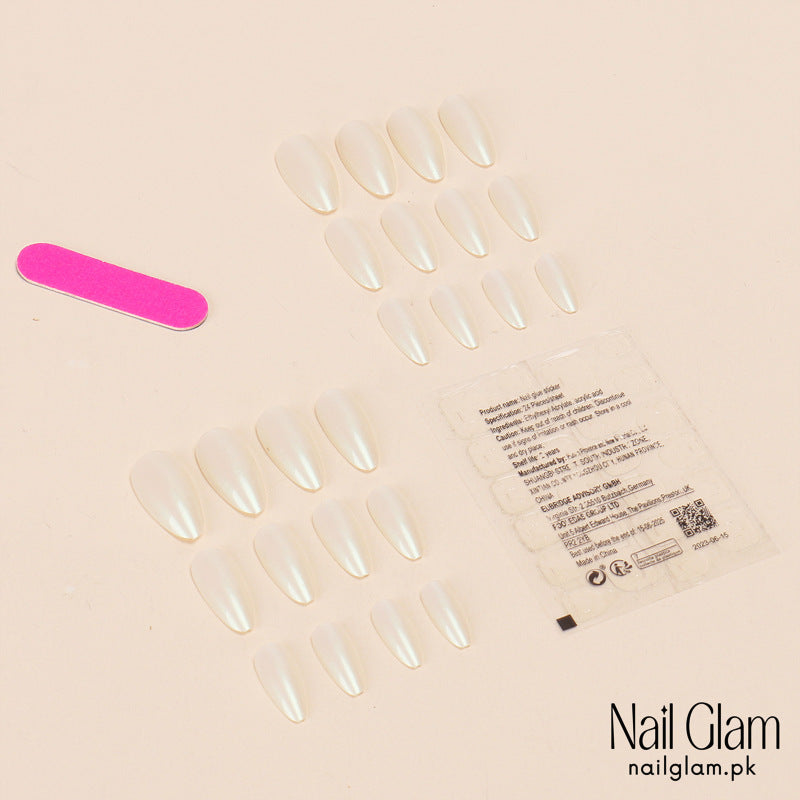 Nail Glam 532 - Pure White Elegance (24Pcs) - Application Kit Included