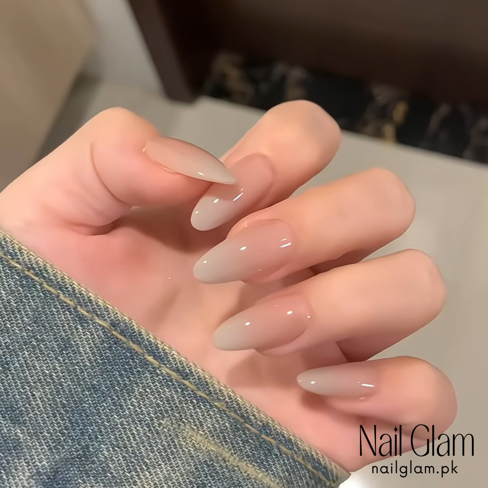 Nail Glam 544 - Ethereal Gradient (30Pcs) - Application Kit Included