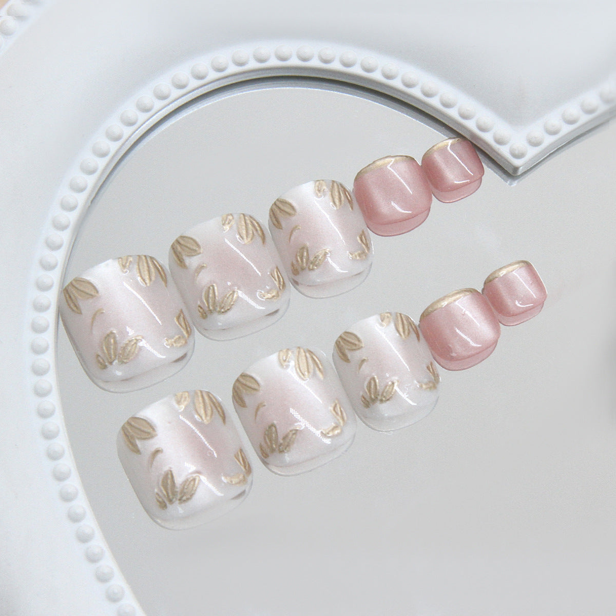 Nail Glam T29 - Glimmering Gold – Press-On Toe Nails (24Pcs) - Free Nail Kit Included